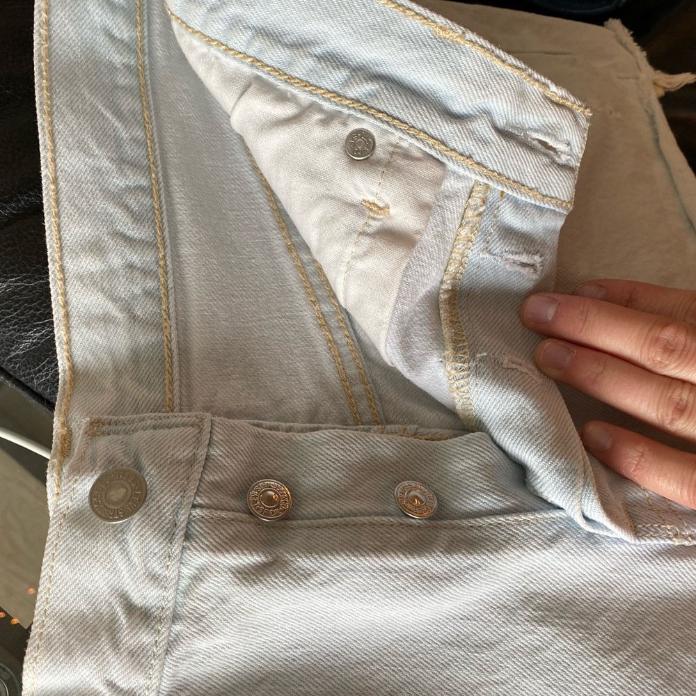 LEVI’S ✨✨ - Picture 4 of 7